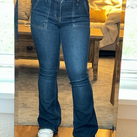Mid rise flare jeans size 25 - Picture 3 of 4